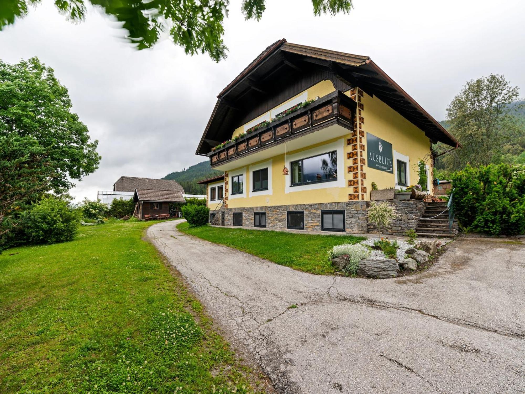 Spacious Apartment In Katschberg ザンクト・ミヒャエル・イム・ルンガウ エクステリア 写真